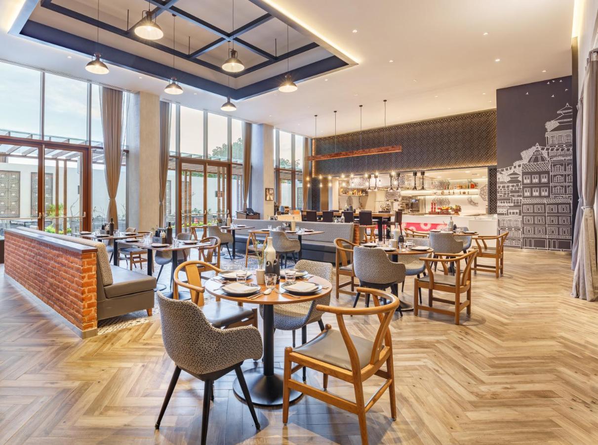 Hyatt Centric Soalteemode Kathmandu Hotel Bagian luar foto